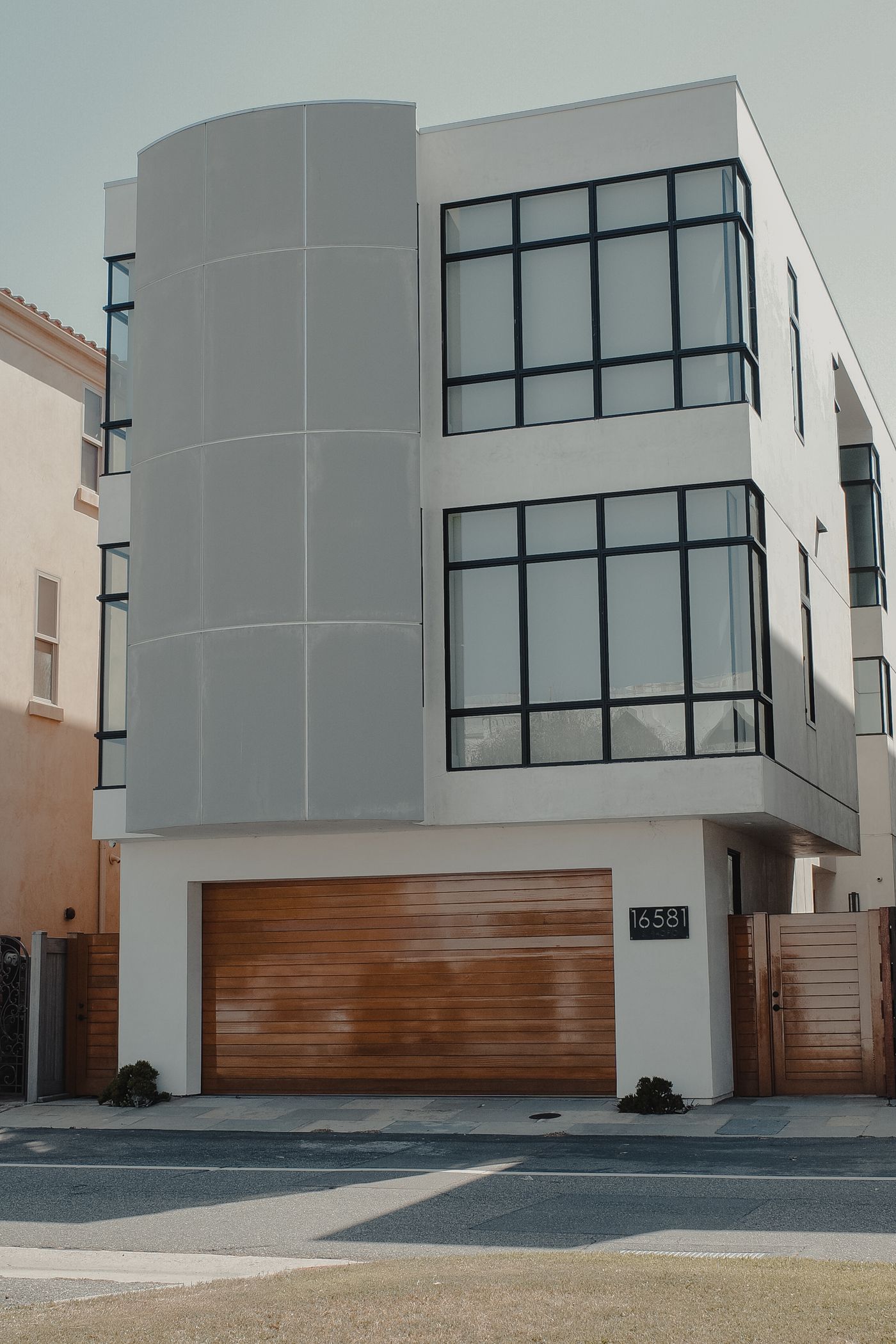 Insulated steel garage door